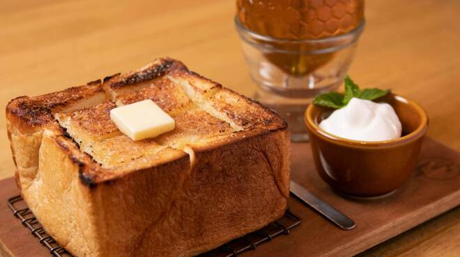天然酵母の食パン専門店 つばめパン ＆Milk - メイン写真: