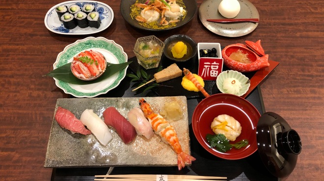 鮨割烹 たか友 - 料理写真:お正月コース(¥8800)