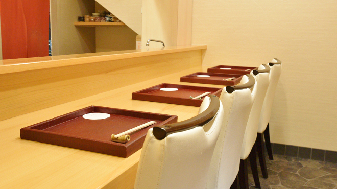 一魁 - 内観写真:カウンター