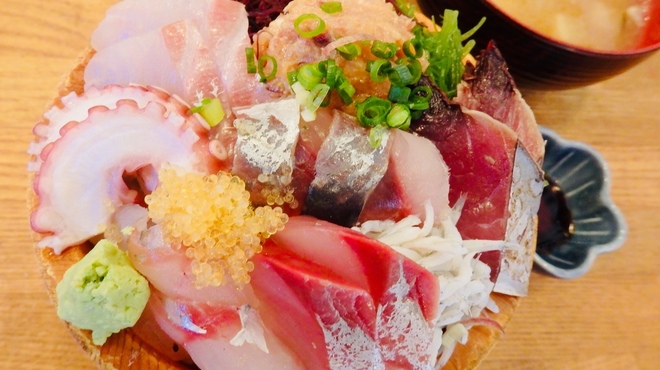 平塚漁港の食堂 - メイン写真: