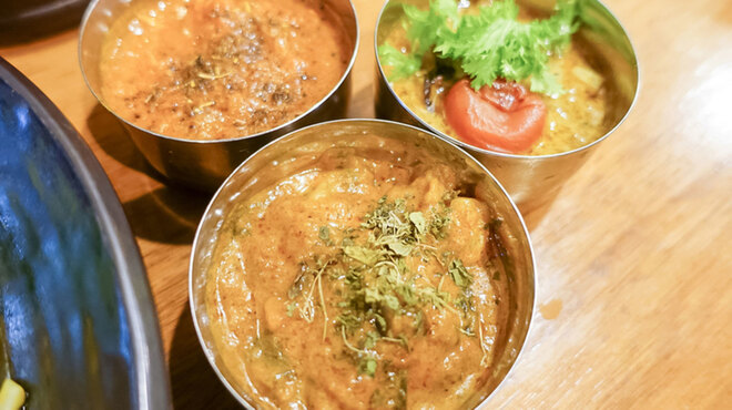 SPICY CURRY 魯珈 - メイン写真: