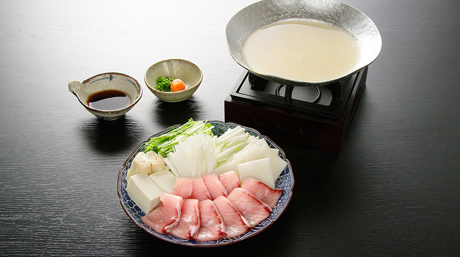 泉岳寺門前 紋屋 - 料理写真:鰤しゃぶしゃぶ