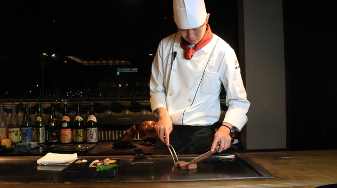 ステーキ・鉄板焼 みくら - メイン写真: