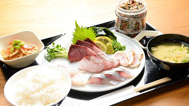 梅山鉄平食堂 - メイン写真: