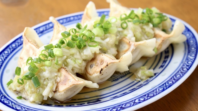 熱々肉汁餃子 あじくら - メイン写真: