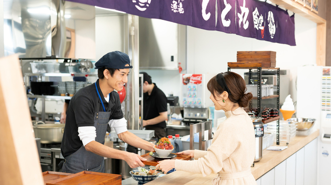 小田原漁港 とと丸食堂 - メイン写真: