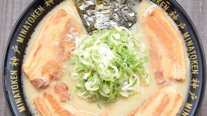 Minato Ken - 料理写真:角煮ラーメン