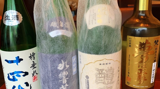 饗応 元 - ドリンク写真:十四代・磯自慢水響華・醴泉・梵　夢は正夢