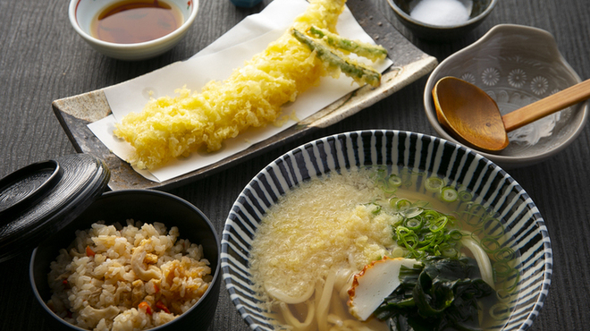 本格さぬきうどん やしま - メイン写真: