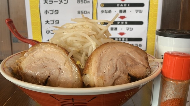 豚の穴 - メイン写真: