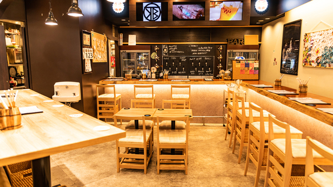 プラチナフィッシュクラフト ビア バル - 内観写真: