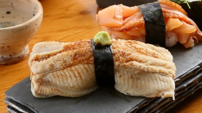 Shio Nigiri To Duke Ikura Sushi Chou Haru - メイン写真: