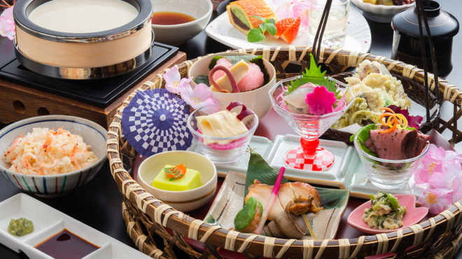 日本料理 華厳 - 料理写真:花籠御膳
