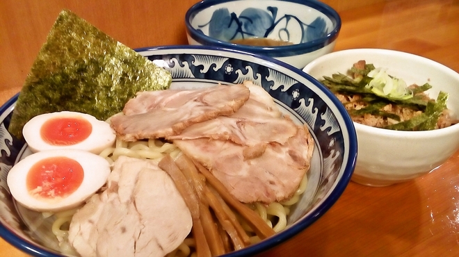 秋葉原つけ麺 油そば 楽 - メイン写真:
