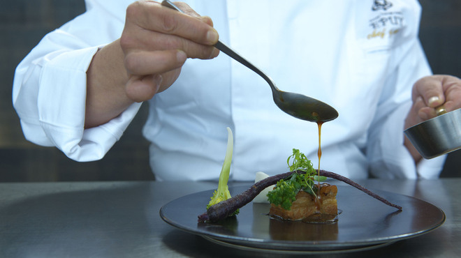 函館大沼 鶴雅リゾート エプイ - 料理写真:【ディナー】旬の食材が一番おいしいカタチとなるように。一皿一皿心を込めて作り上げています。