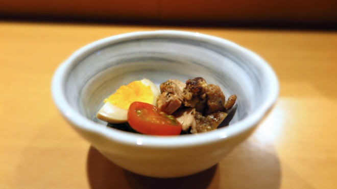 晩鶏 - 料理写真:お通しの鶏チャーシュー♪しっかりしたお味