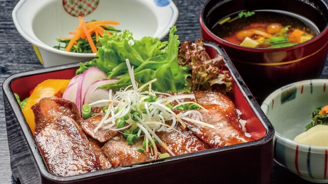 米沢牛黄木 牛鍋おおき  - メイン写真: