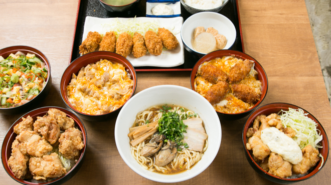 手羽先とかきをもっと自由に 大衆酒場 HANEGAKI - メイン写真: