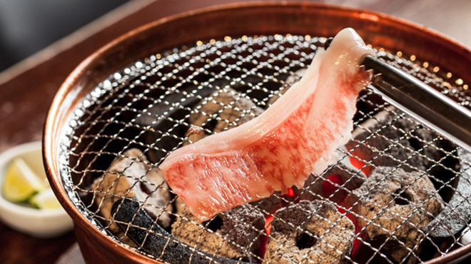 Sumibi Wagyuuyakiniku Jirouya - メイン写真: