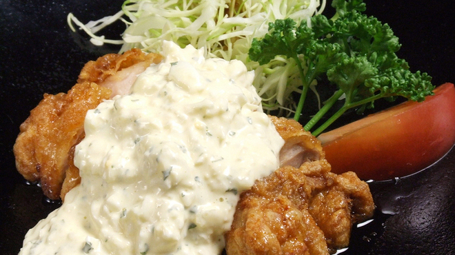 地鶏屋 亜門 - 料理写真:ジューシーな味をぜひ一度食べて下さい。