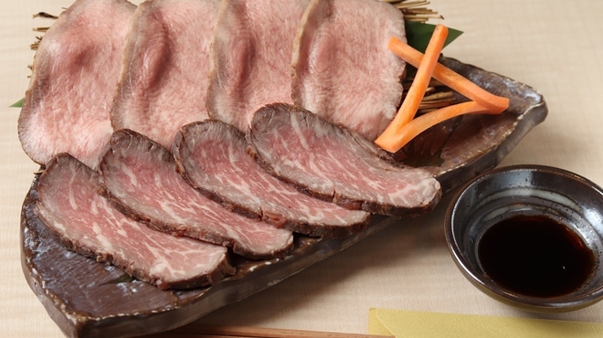 Seoul En - 炙烤牛肉刺身和烤牛肉