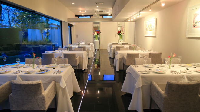 CP RESTAURANT - 内観写真: