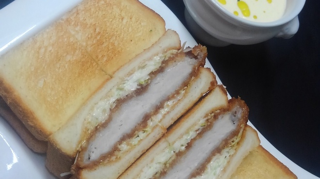 グランドバー フクオカ Grand Bar Fukuoka 中洲川端 ダイニングバー ネット予約可 食べログ