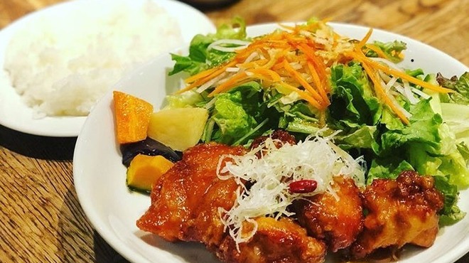 お酒の美術館 京都三条烏丸レトロパブ - 料理写真: