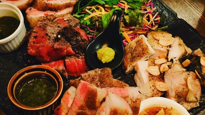 ニカド グリル+ロースト キッチン - メイン写真: