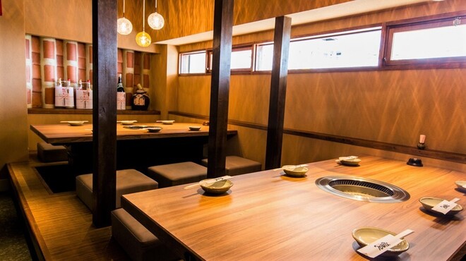 炭火焼肉 石垣庵 - メイン写真: