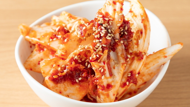 炭火焼肉 おおば - 料理写真:半殺しキムチ