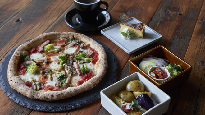 800 Degrees Artisan Pizzeria 横浜 ピザ ネット予約可 食べログ