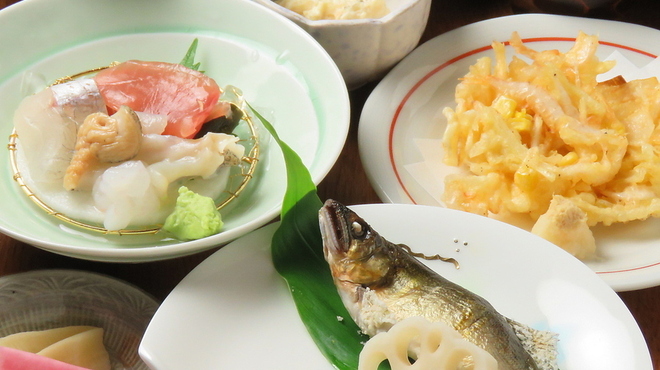北陸料理 新越 - 料理写真:天然鮎御膳
