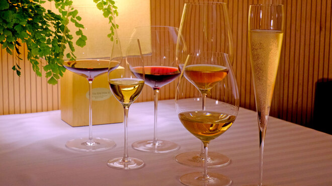 デュ・ヴァン・ハッシシ - ドリンク写真:ワインはグラスも大切ですね。