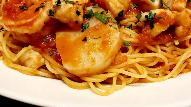 クレイエール - 料理写真:魚介のトマトソースパスタ