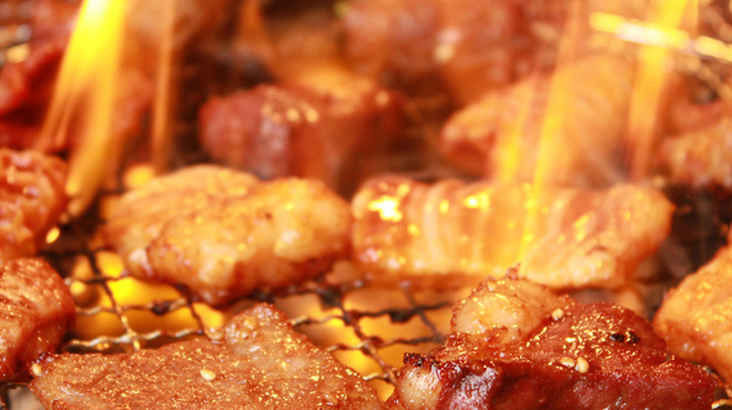 ホルモン焼肉 うまうま - メイン写真: