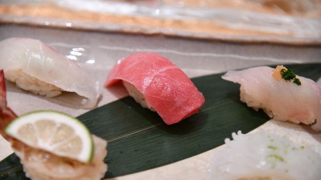 鮨割烹やま中 - 料理写真: