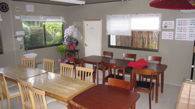 夢乃風 - 内観写真:２０名がゆっくり座れるお休み処です。