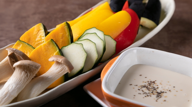 肉バルmoTTon - メイン写真: