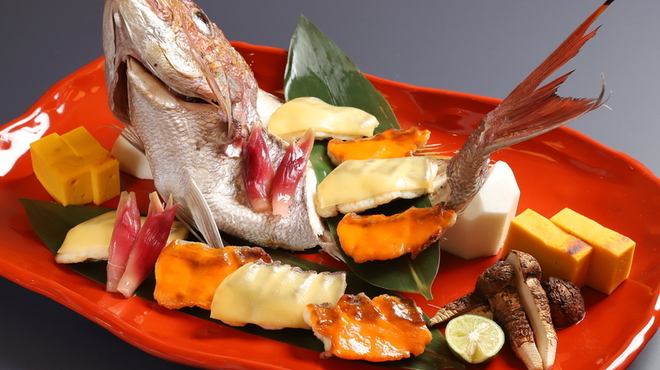 割烹 青山 - 料理写真:焼き物　（鯛の源平焼き・鯛のウニ・チーズ焼き）
