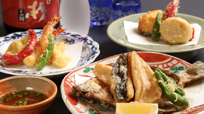 割烹 青山 - 料理写真:揚げ物　（カレイの唐揚げ・海老の天ぷら・海老しんじょう）