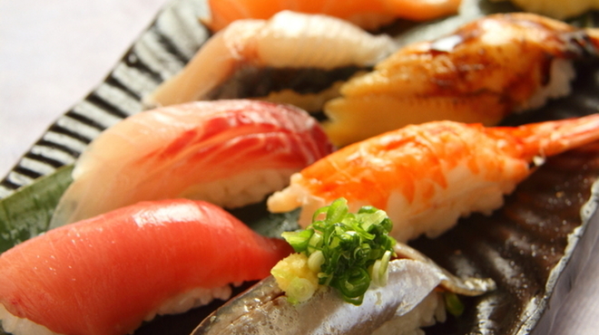 Oishii Sushi To Katsugyo Ryouri Sakananomamma - メイン写真: