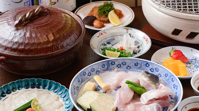 たらふく - 料理写真:炭焼きふぐがメインの焼刺しコース。