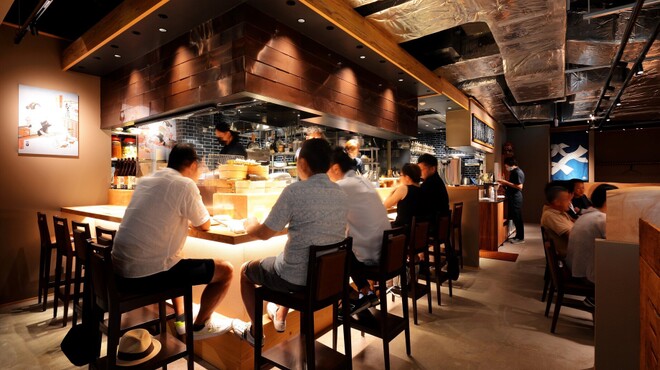 ワイマーケットのクラフト食堂 ナゴロバ - メイン写真: