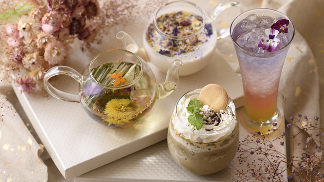アニヴェルセルカフェ Anniversaire Cafe みなとみらい カフェ 食べログ