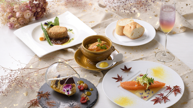 アニヴェルセルカフェ Anniversaire Cafe みなとみらい カフェ 食べログ