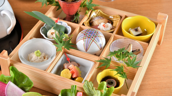鮨・串揚げ 春夏秋冬 - メイン写真: