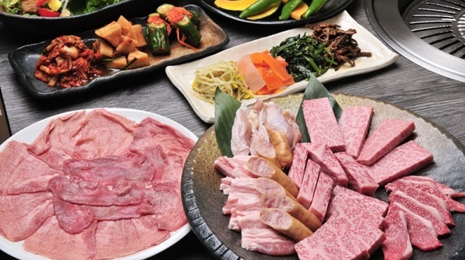 Yakiniku Dokoro Budoutakumiya - メイン写真: