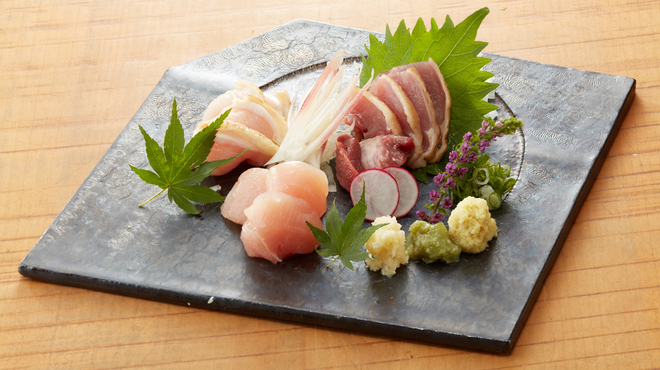 炭火焼鳥 権兵衛 - メイン写真: