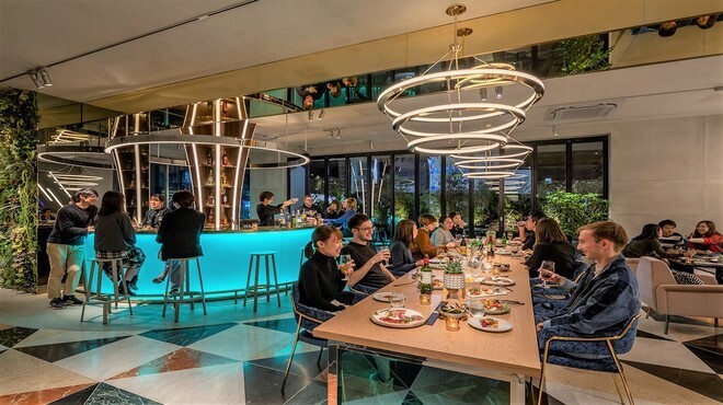 スラッシュカフェアンドバー 川崎 - メイン写真: